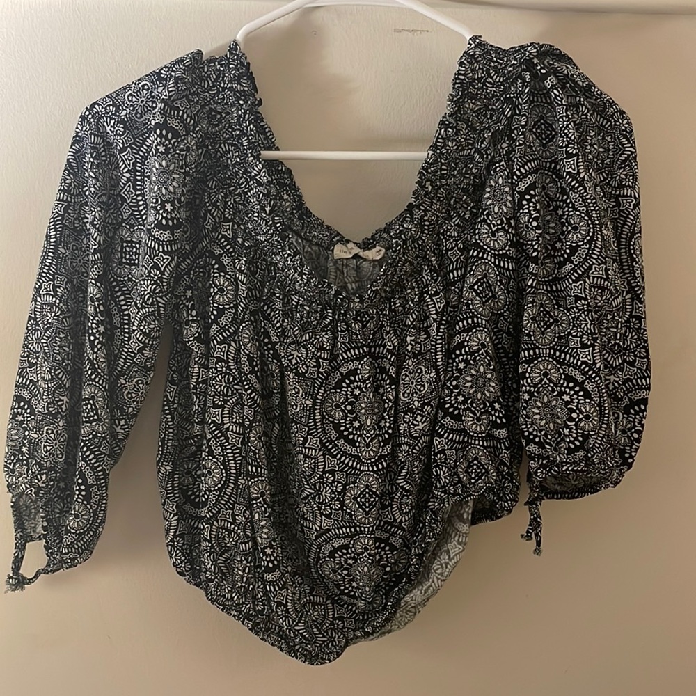 Off the shoulders crop top